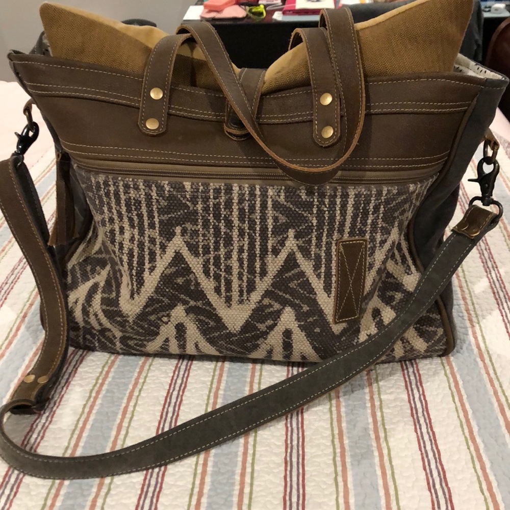 Myra Bag Messenger Bag